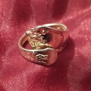 A gold spoon ring